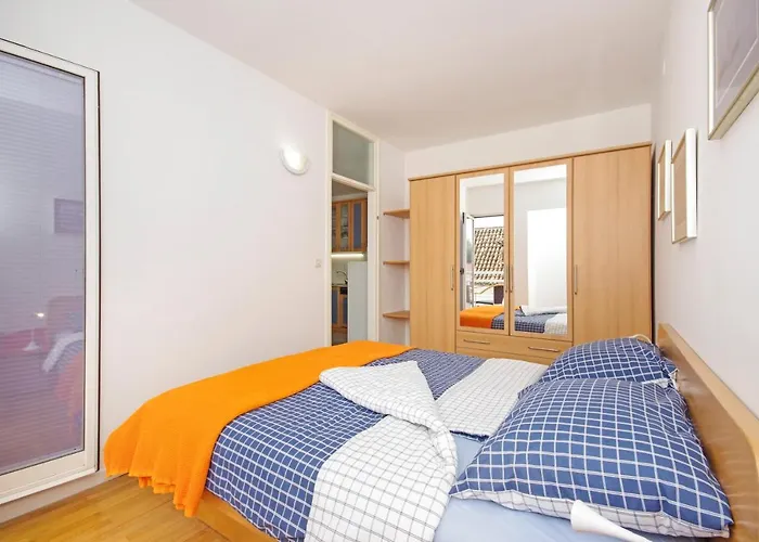 Split In Your Pocket Apartment For 4 Person